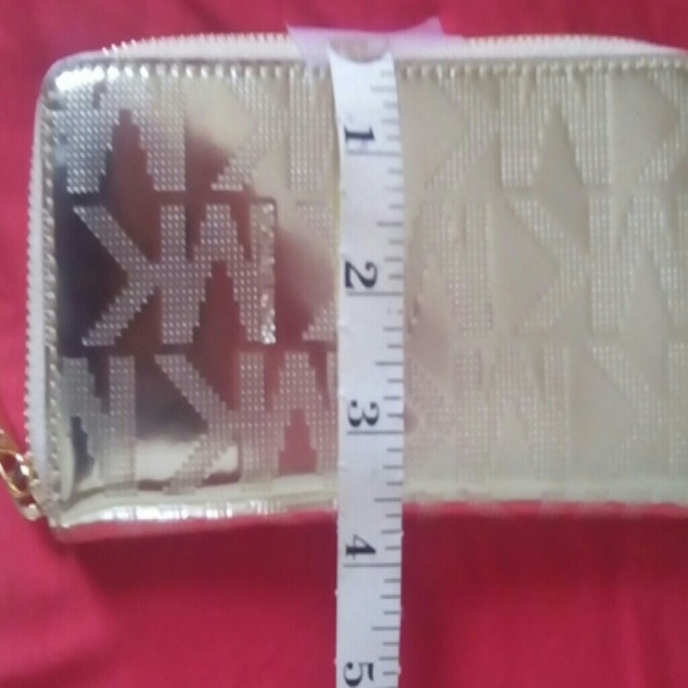 Genuine Michael Kors Wallet - Picture 3 of 5